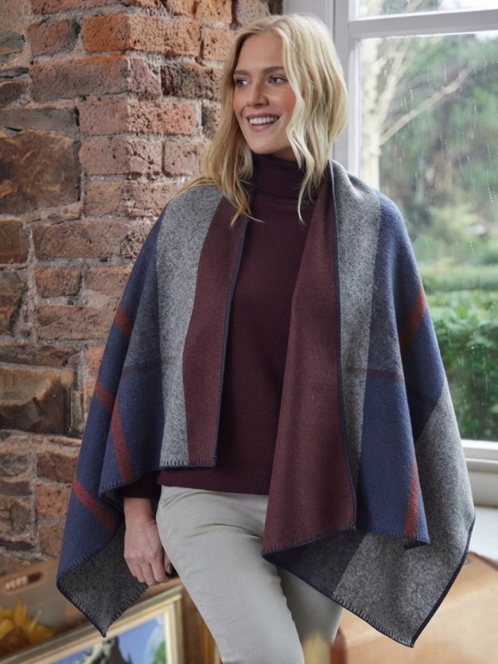 Roots Two-Tone Wrap Cape in Plum, Navy and Gray - NWT